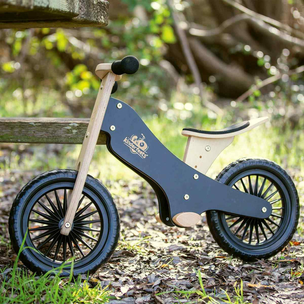 Kinderfeets black balance bike lifestyle